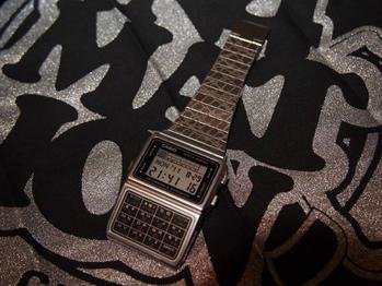 casio-databank-in4mation-silver-003.jpg