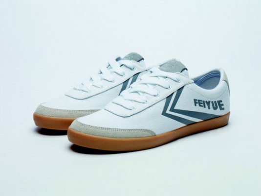 Feiyue-x-Casio-Silver-Gold-Box-Set-of-Sneakers-Watches-09.jpg Feiyue-x-Casio-Silver-Gold-Box-Set-of-Sneakers-Watches-09.jpg