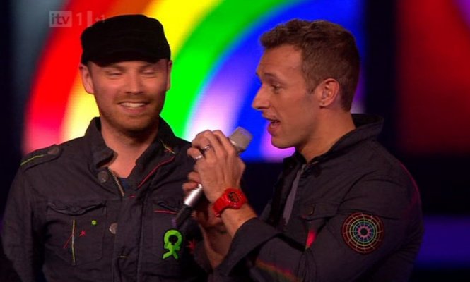 chris martin coldplay g-shock brits 2012 2.jpg