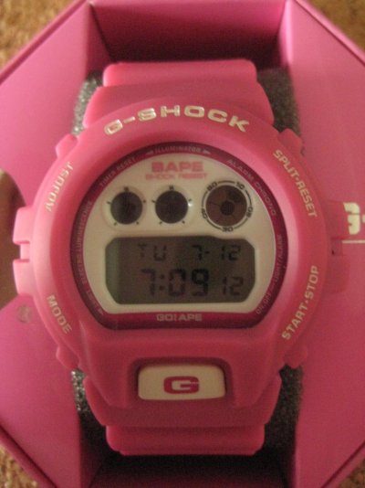 gshock-Bape-DW-6900-pink-NSA-161.jpg