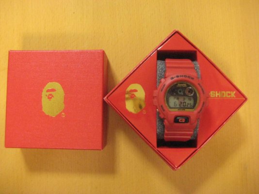 gshock-bape-dw6900-red-005.jpg