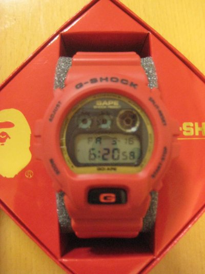 gshock-bape-dw6900-red-006.jpg