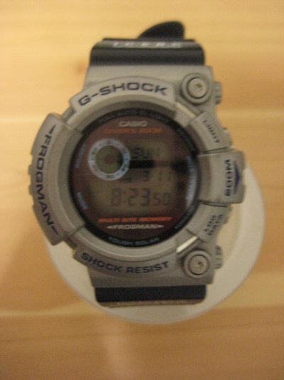 gshock-frogman-GW-200K-2JR-002.jpg