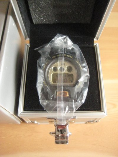 gshock-stussy-25th-dw6900-102.jpg