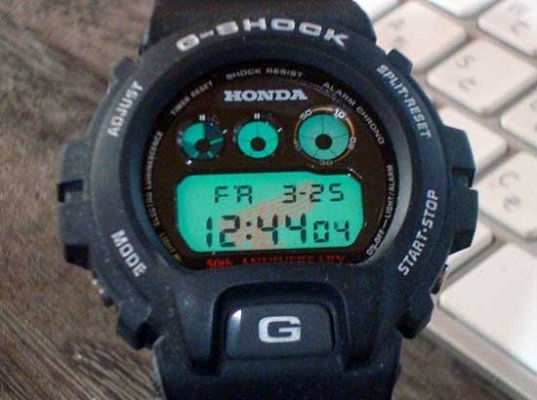 gshock-honda-dw6900-201.jpg