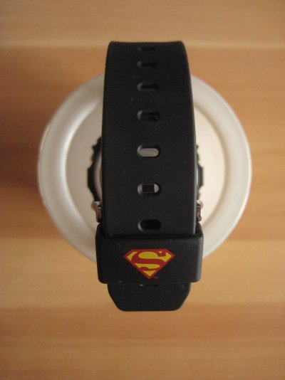 gshock-superman-dw5600-103.jpg