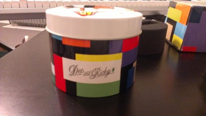 dee9.jpg dee9.jpg
