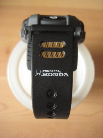 gshock-honda-dw002-112.jpg