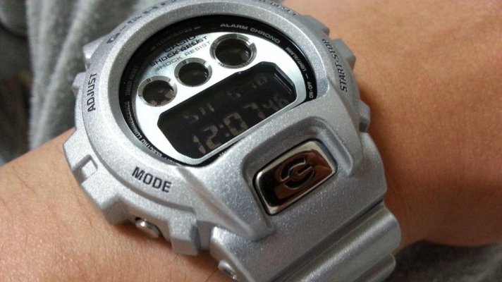 G_Shock DW-6930BS-8 30th Anniversary 3.jpg