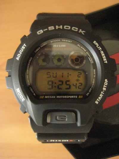 gshock-nissan-nismo-dw6900-141.jpg