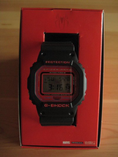 gshock-spiderman3-dw5600-red-101.jpg